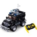 Конструктор Sluban Полиция Брониран Джип с радио контрол 412 ел. с 4 задвижващи колела и 2 фигурки 38х29х10 - Image 2