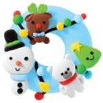 Направи си коледен венец син за елха със весели фигурки форма и моделин - Image 2